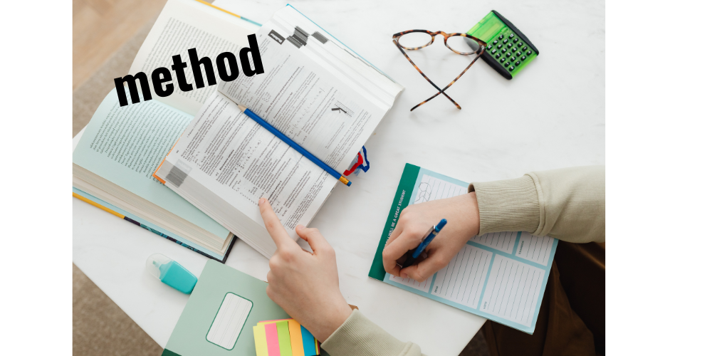 勉強している手