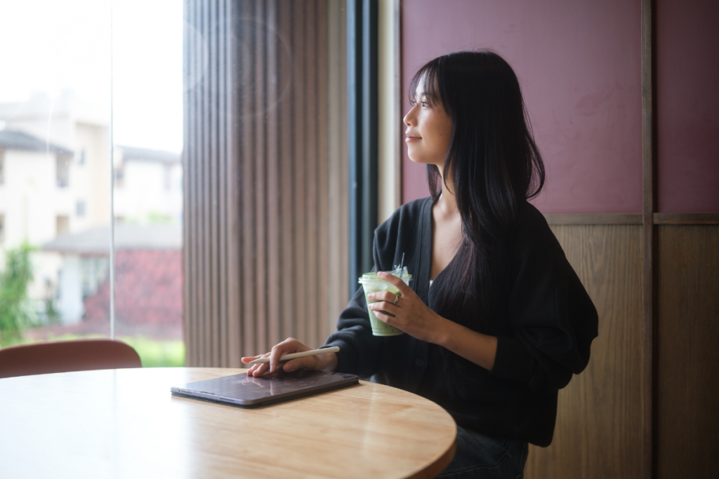 自分に合った働き方を考える落ち着いたイメージ